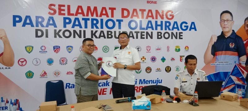 JELANG PORPROV XVIII, KETUA PENGPROV MUAY THAI SULSEL AUDIENSI DENGAN KONI BONE